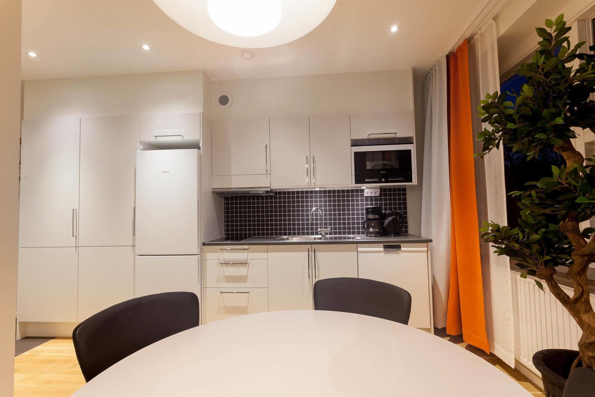 Apartdirect โซลนา ภายนอก รูปภาพ